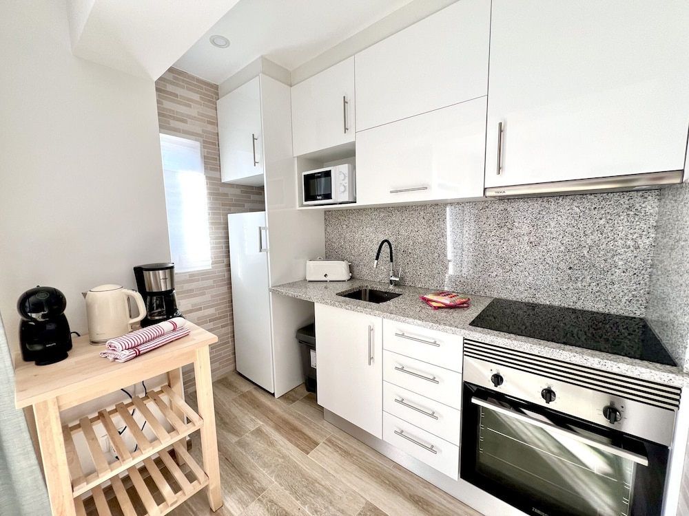 Vilamoura Design 2 by Homing