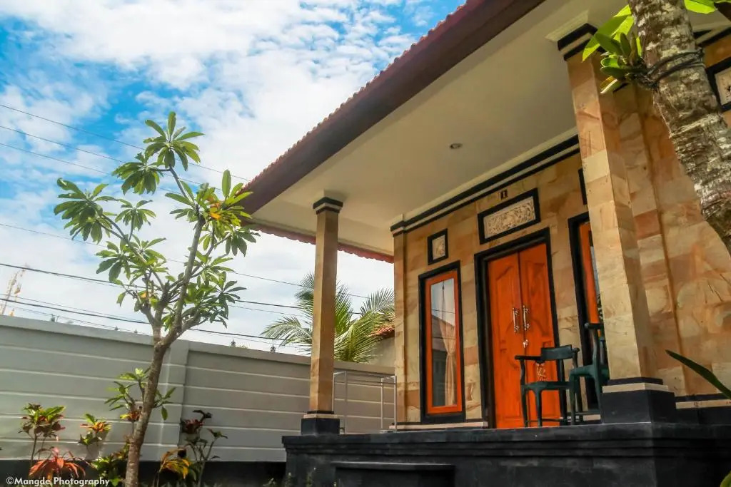 DeIndra Nusa Inn
