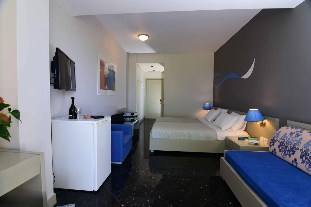 Mantenia Hotel