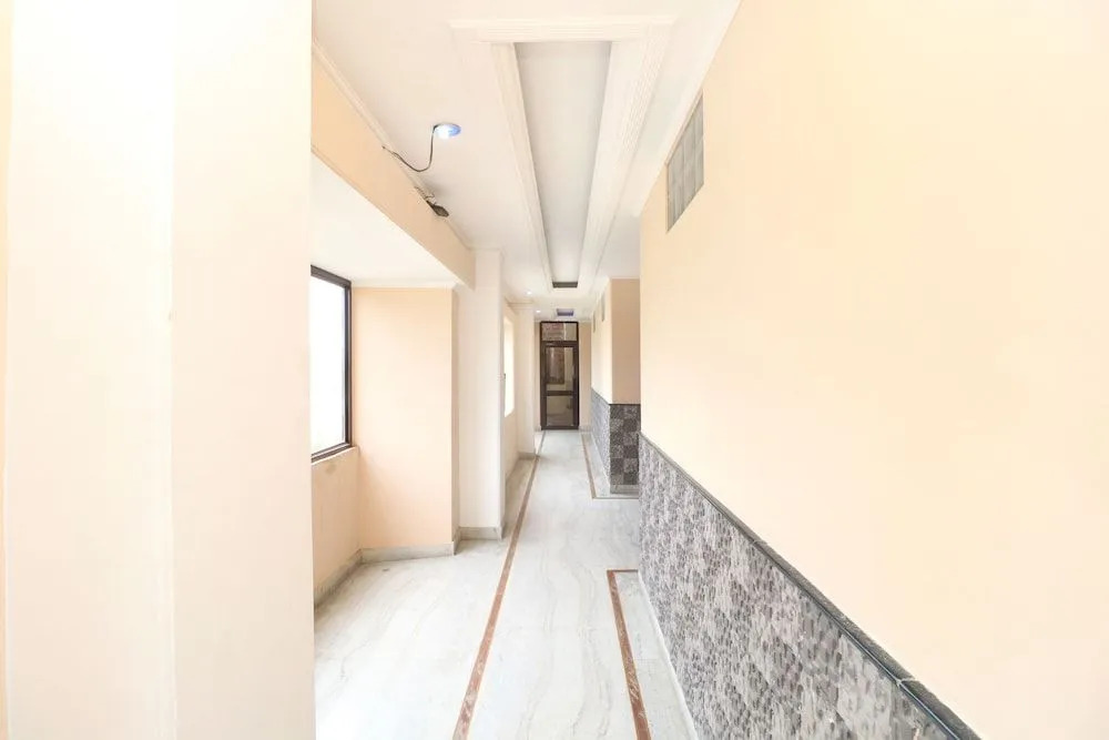 OYO 17381 Hotel City Look