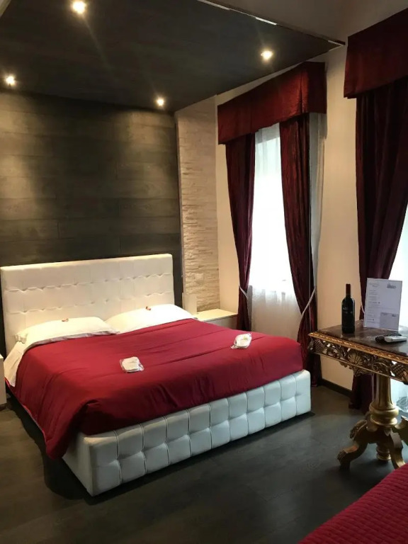 Royal Rooms
