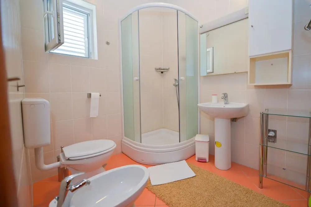 Spacious 4 Apartment for 5 Persons w 2 Terraces, 2 Bedrooms, 2 Bathrooms