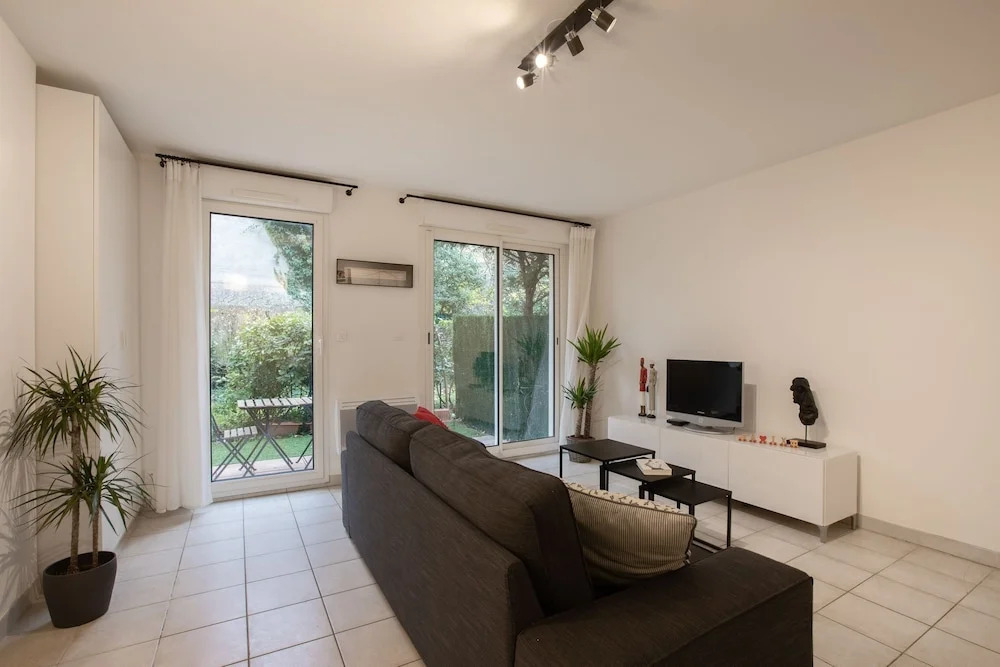 Moderne cosy 350m C. Mirabeau
