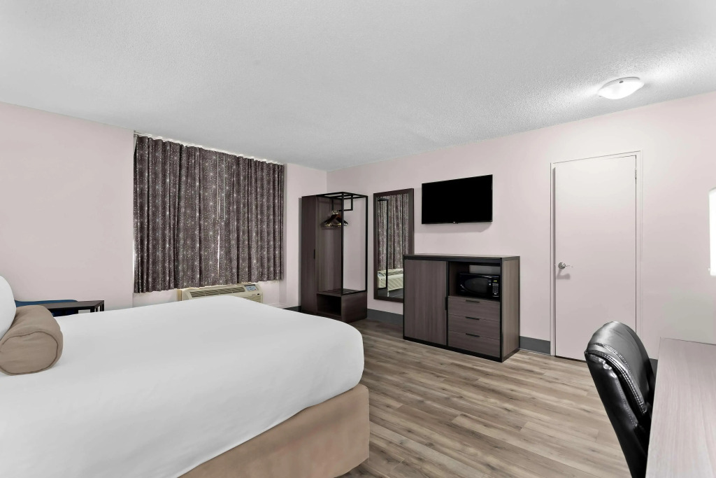 SureStay Plus by Best Western Windsor