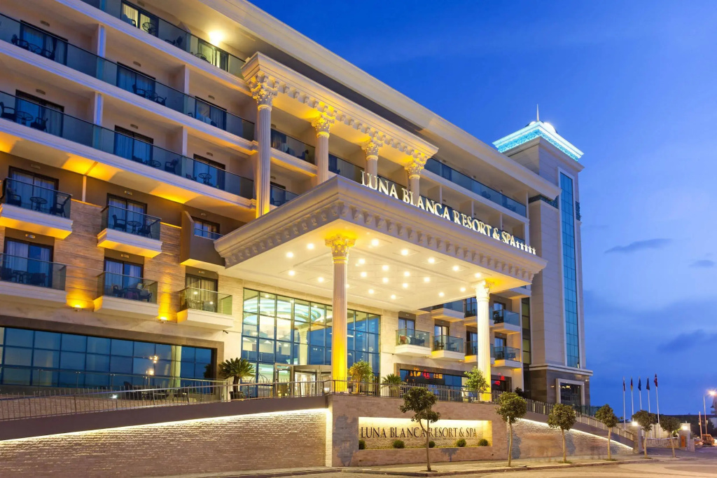 Luna Blanca Resort & Spa