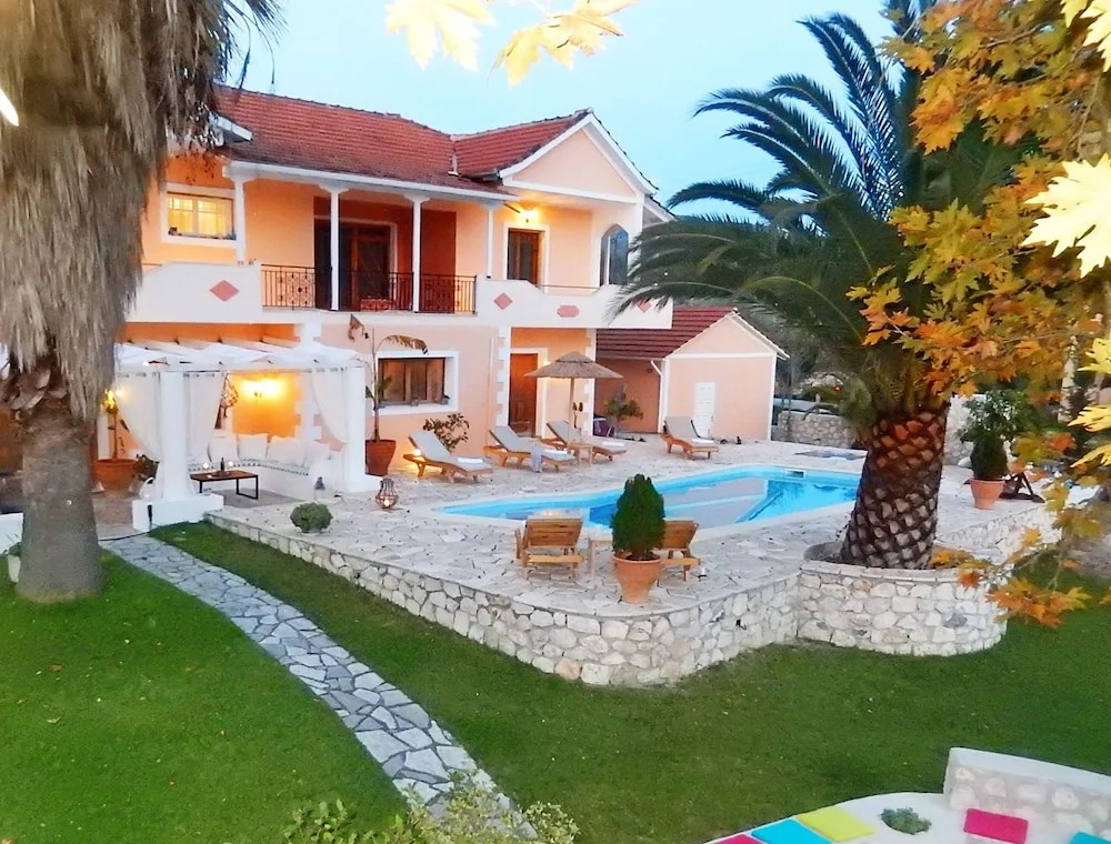 Villa Aliki