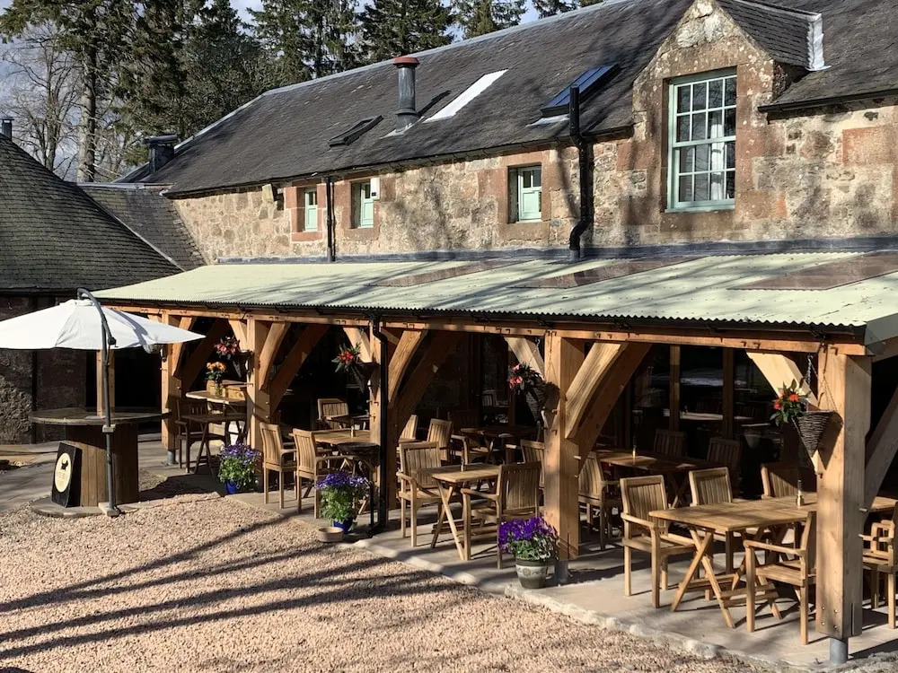 Lochside Lodge & Roundhouse Restaurant