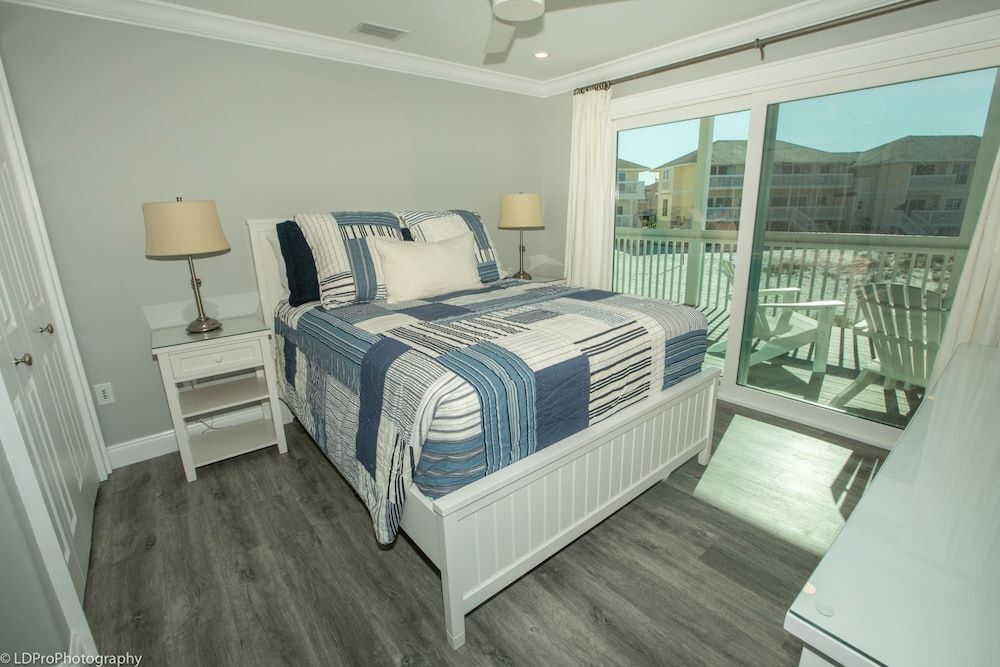 Sandpiper Cove 1115 3 Bedroom Condo by RedAwning