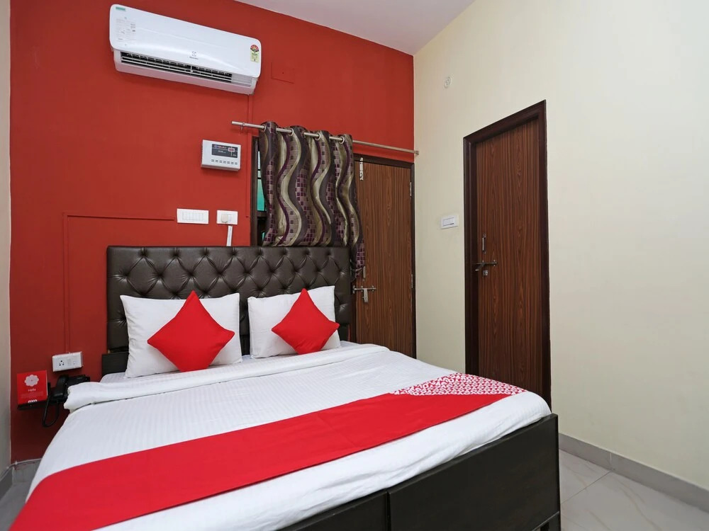 OYO Flagship 128 AIIMS BHU