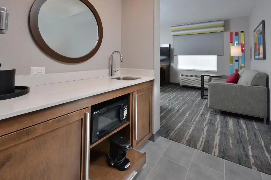 Hampton Inn & Suites Charlotte North I 485
