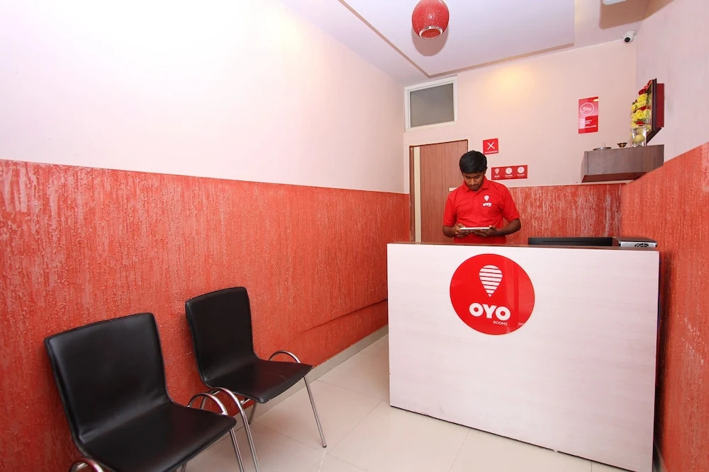 OYO 8116 Park Inn