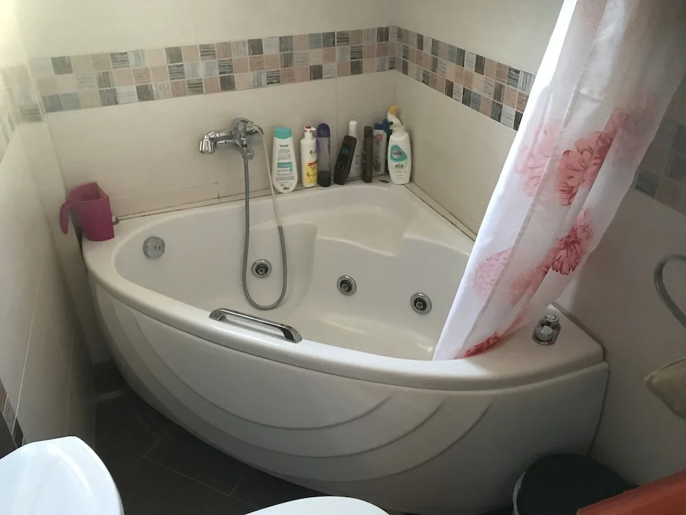 Beautiful Spacious apt in Nea Makri