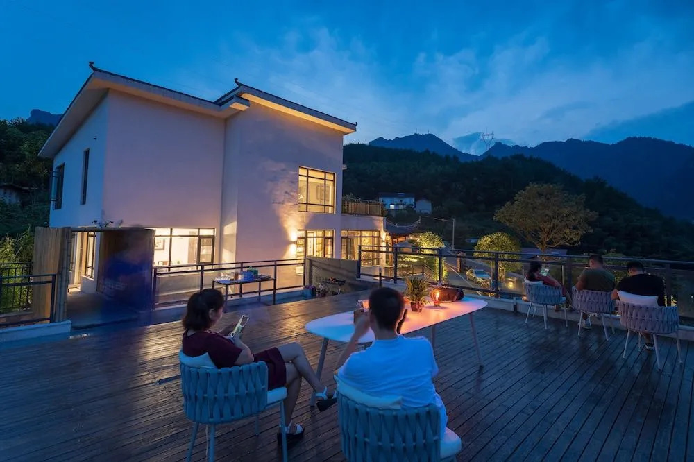 Wulingyuan Heart Awakening Lodge