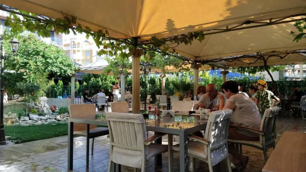Hotel Shipka Beach
