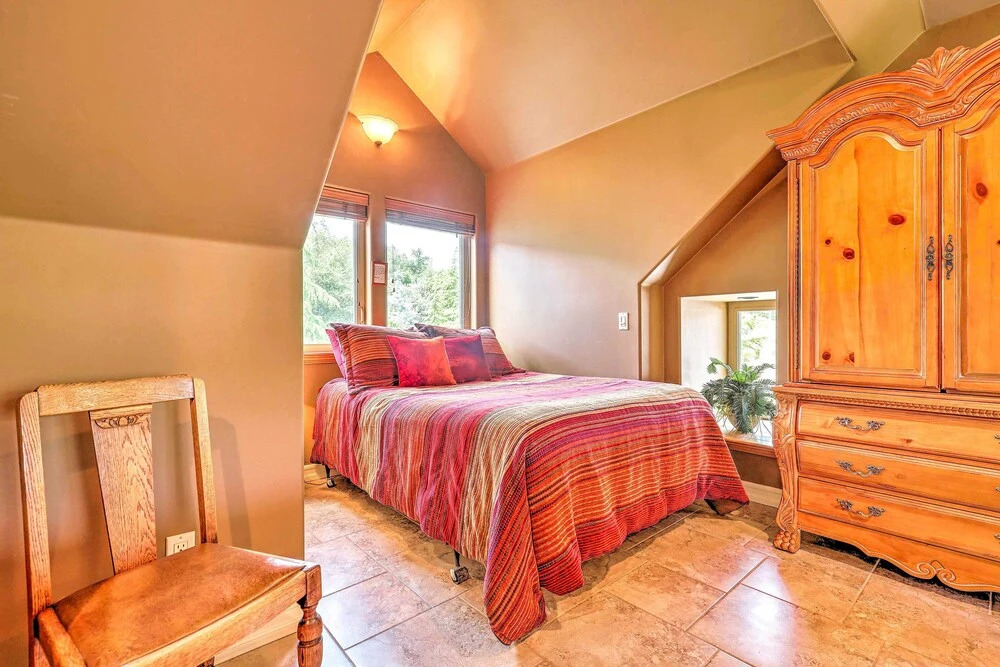 Romantic Yosemite/bass Lake Retreat w/ Mtn Views!