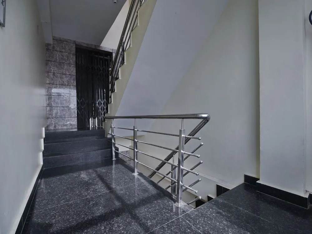 OYO 10969 Hotel US Residency