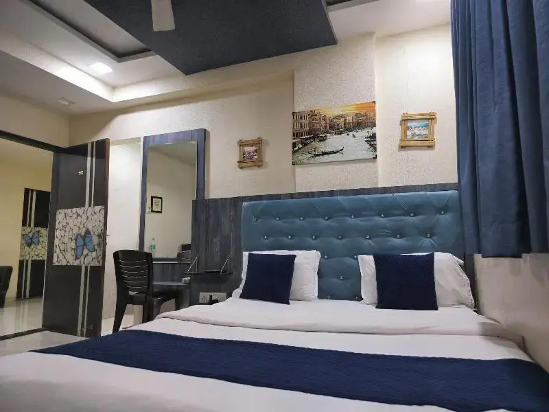 Hotel Mari Aai Residency