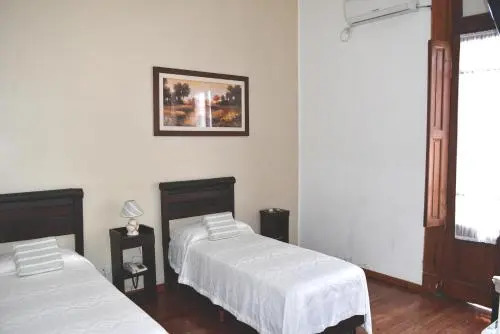 HOTEL LOURD MARY