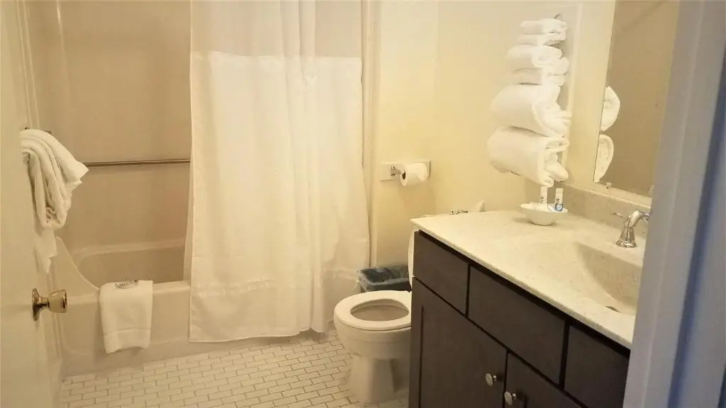 The Lighthouse Inn & Suites