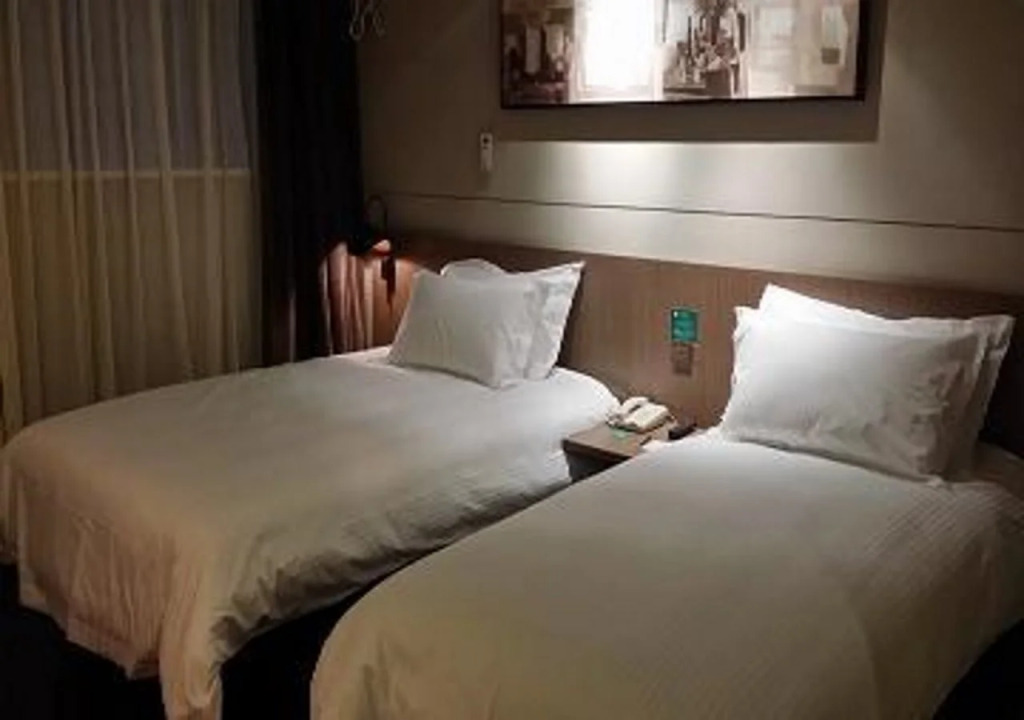 Jinjiang Inn Select Ningbo Tianqi Square Kaiming Street Branch