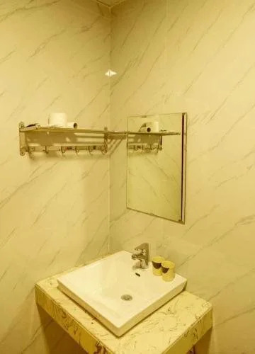 TRUC LAM HOTEL