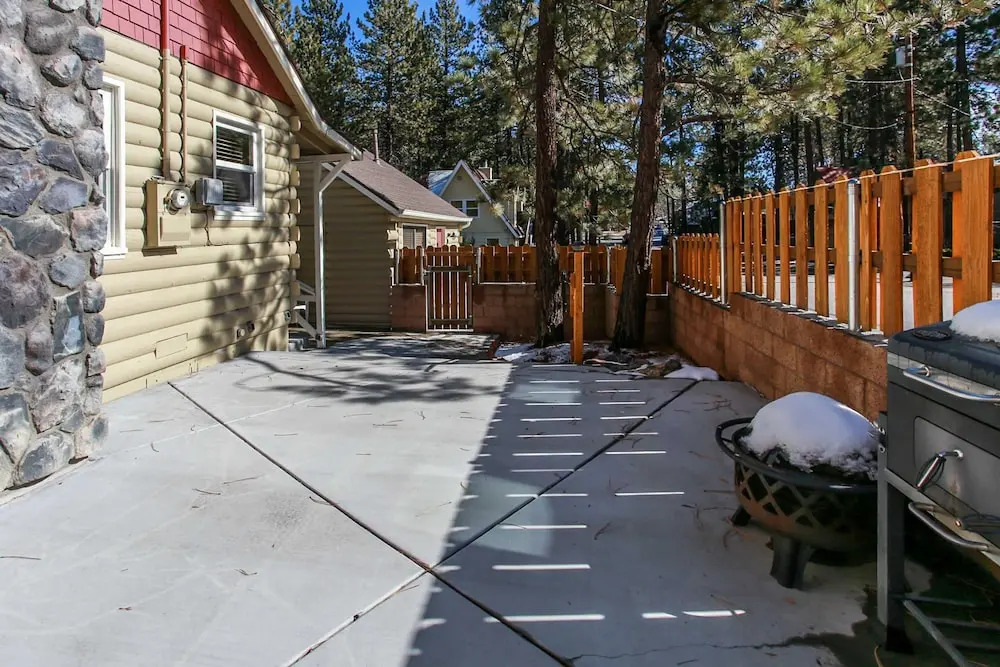 Cubby Bear Retreat-1893 by Big Bear Vacations