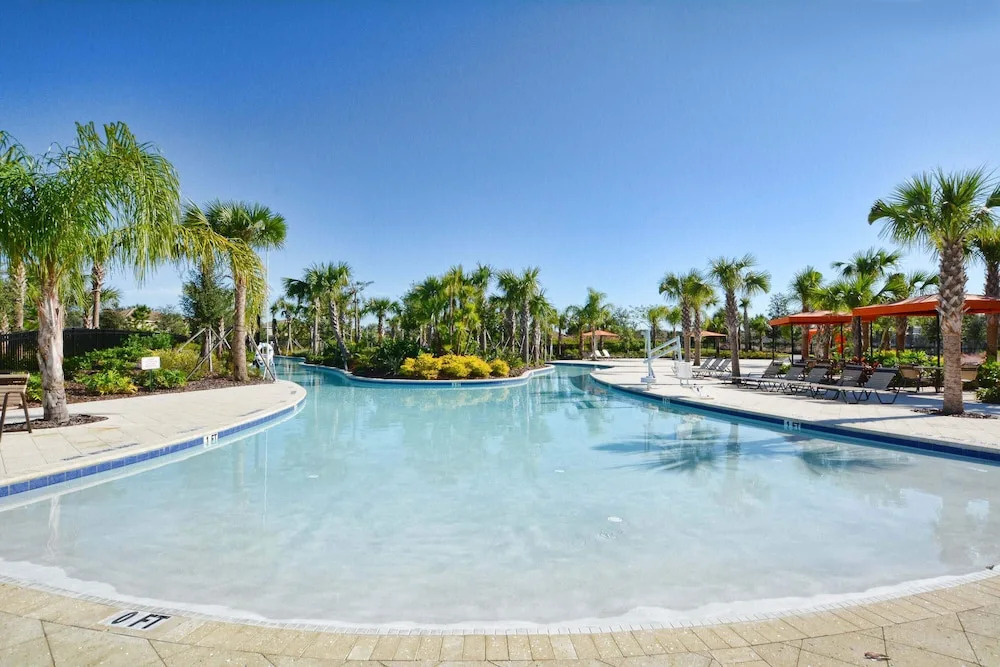 Lake View Home, Lavish Home With Big Pool Area, CDC Standards #7st556