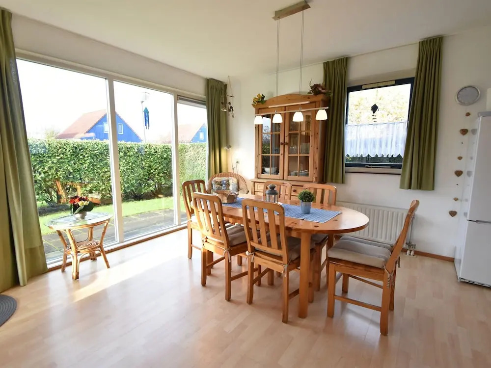 Pleasant Holiday Home in Kamperland near the Sea