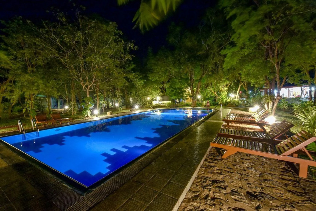 Jays Holiday Resort