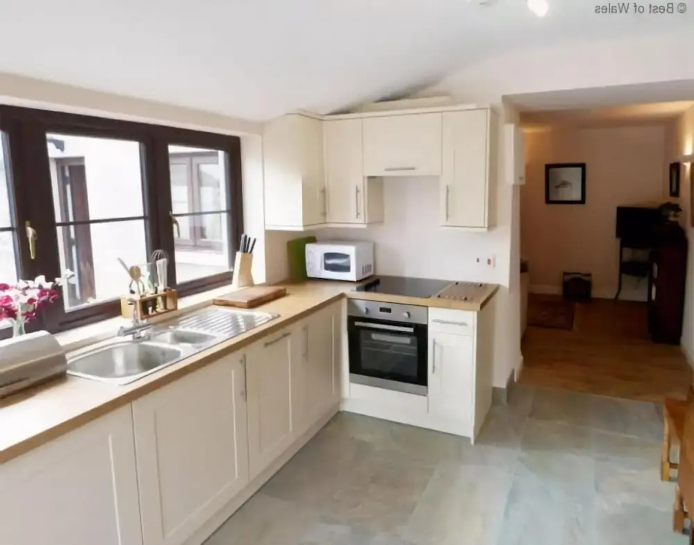 Holiday Home Near Mumbles Pier