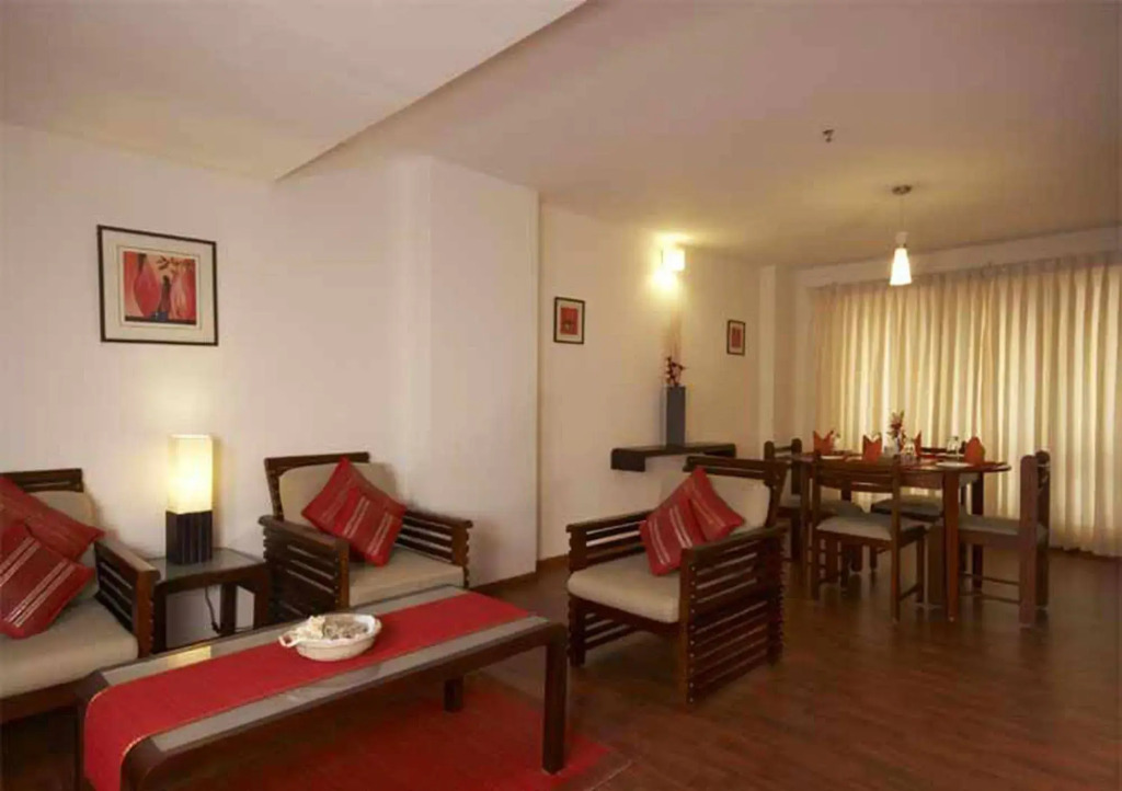 Hotel Kanoos Residency