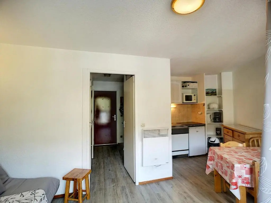 Appartement Les Menuires, 1 pièce, 4 personnes - FR-1-178-105