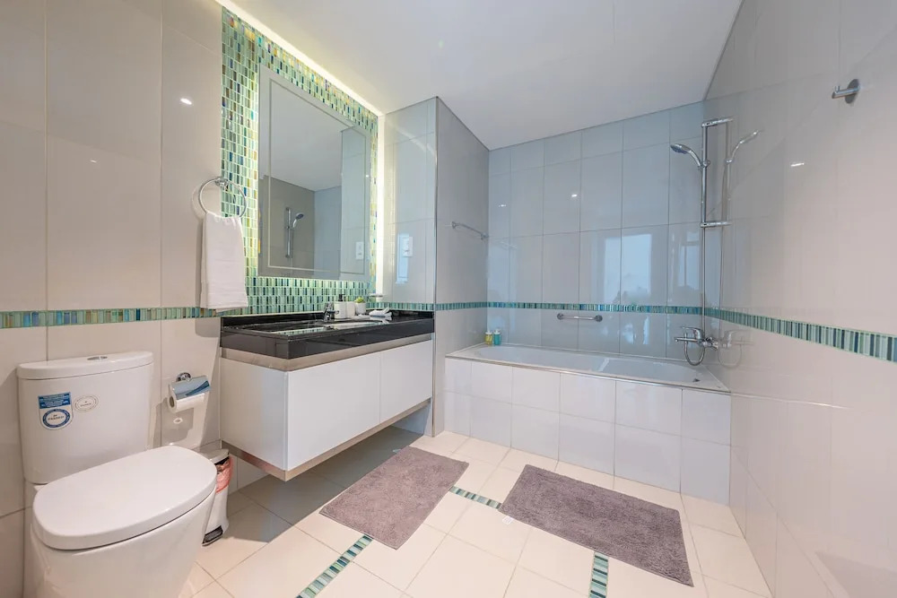 Tanin - Luxury Waterfront Apt with Stunning Marina Views