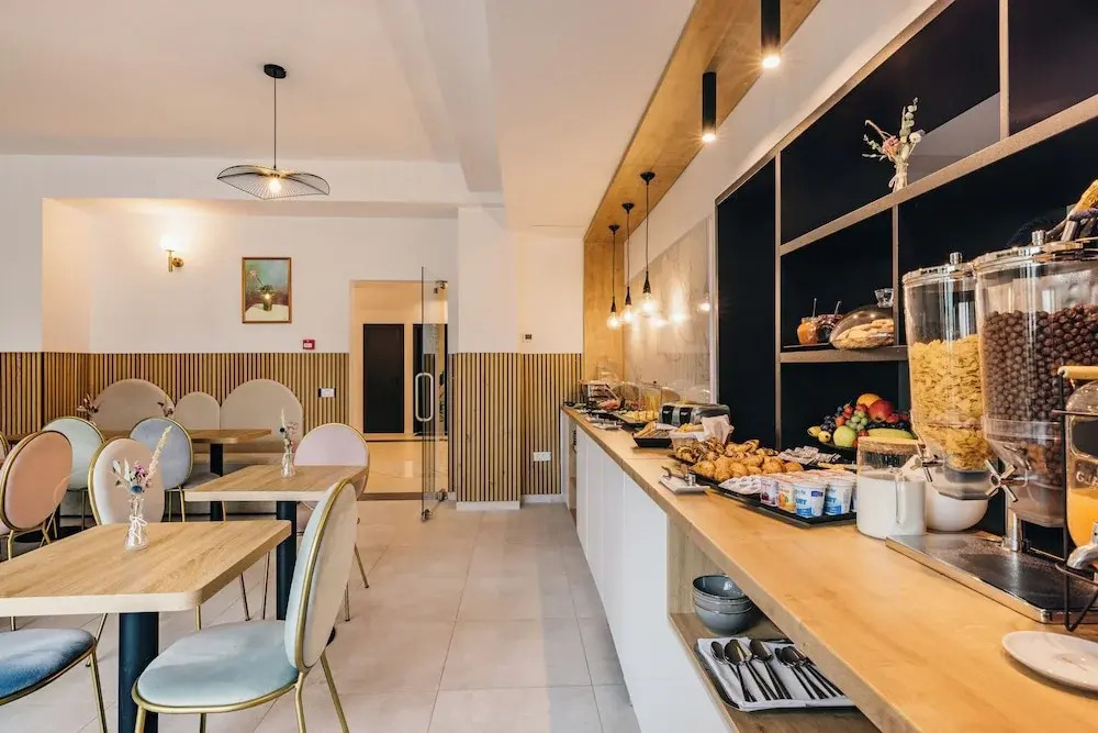 HOTEL AGORA Mures