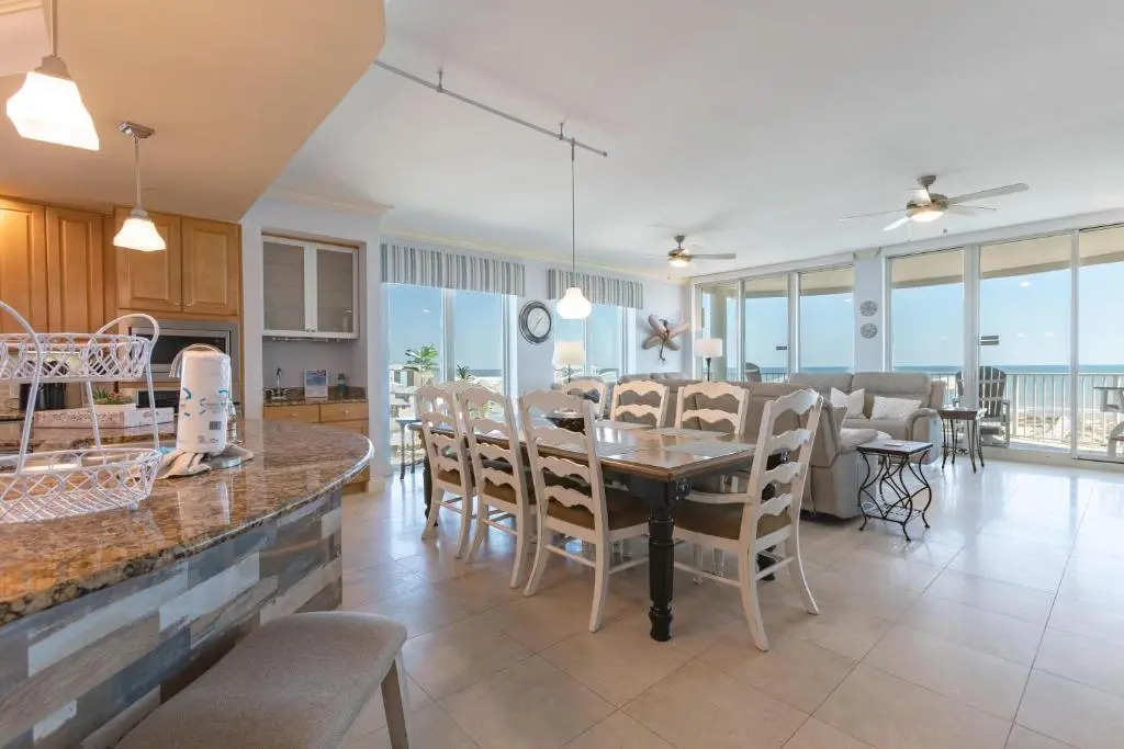 Mustique 502