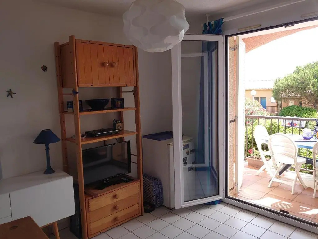 4RB86 Appartement type T2 cabine dans résidence bord de mer à Collioure