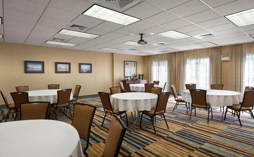 Fairfield Inn & Suites Elizabeth City