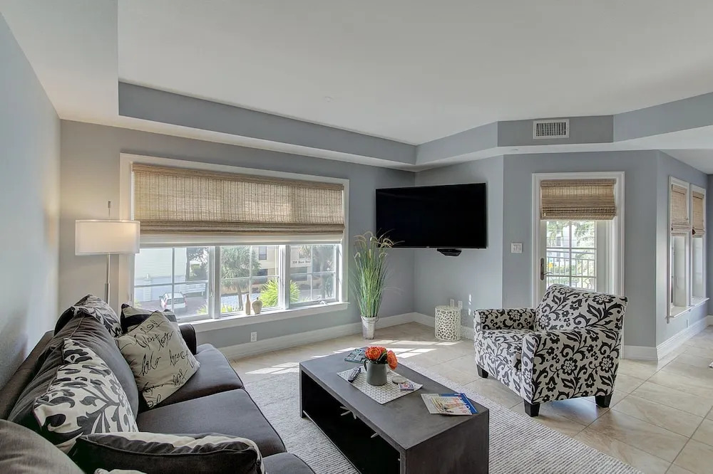 Oasis Beach Villa Unit S-1 2 Bedrooms 2 Bathrooms Apts