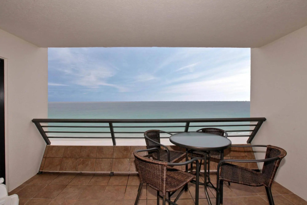 Emerald Towers by Panhandle Getaways