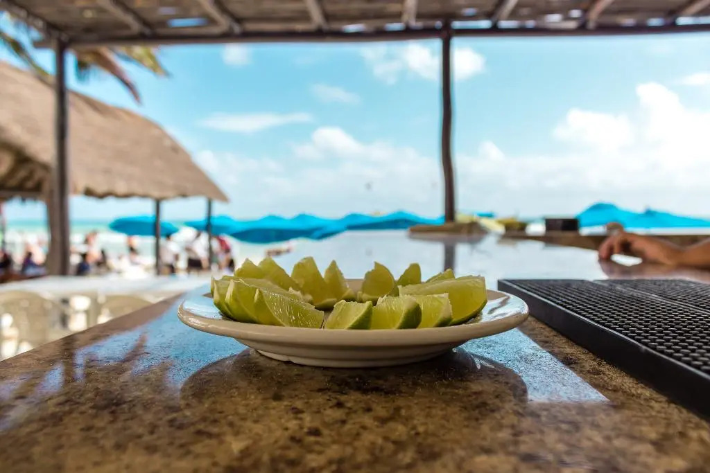 Luciana Hotel & Beach Club