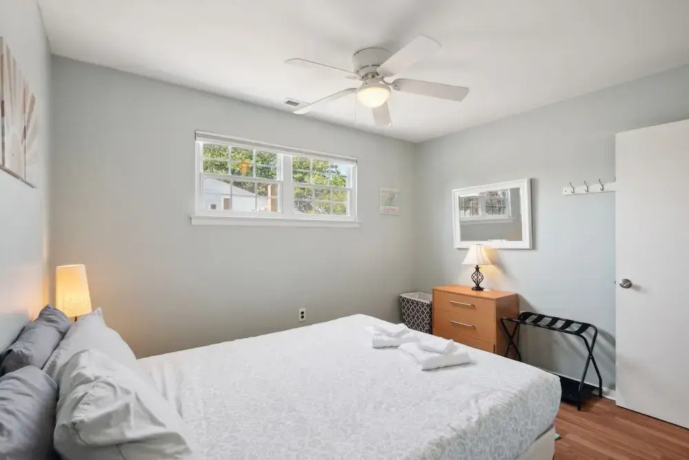 2BR Cape May Retreat - Yard, Beach & Parking