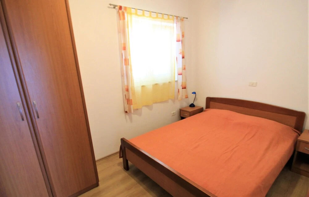 Beautiful Apartment in Mandre With 1 Bedrooms, Wifi and Indoor Swimming Pool