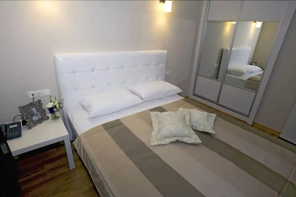 Kondo Suites & Residence