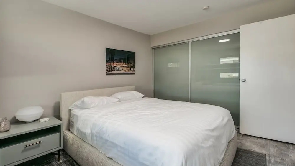 Unbeatable Old Town Location! Modern and Classy!