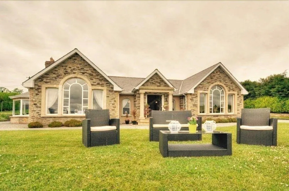Lakeview Lodge Exclusive Home on the Blessington Lake