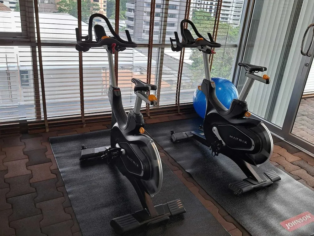 7B - 5 Bedroom Downtown Penthouse With Shared Pool