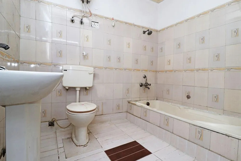 OYO 28240 Hotel D' Seasons