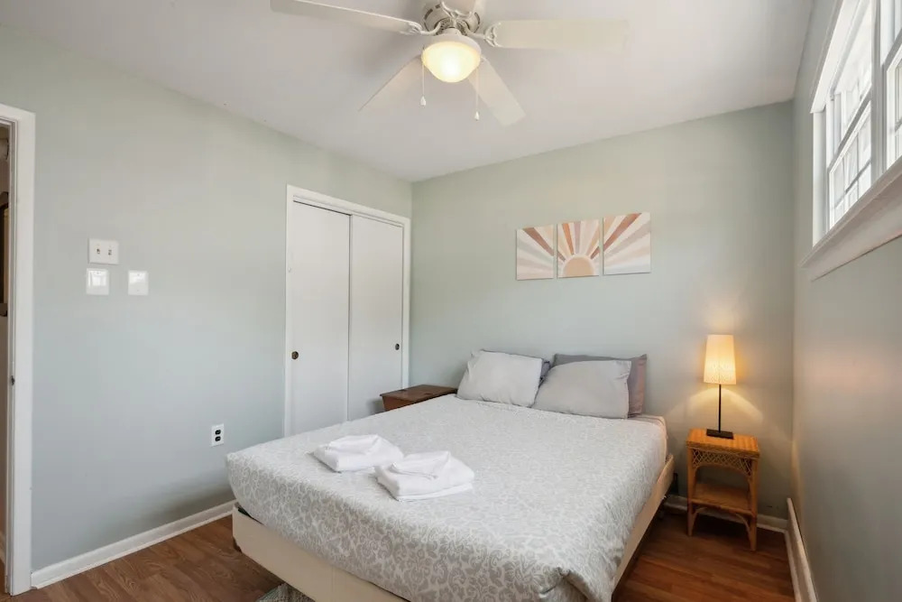 2BR Cape May Retreat - Yard, Beach & Parking