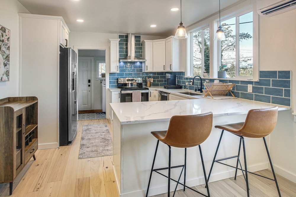 Walk to Shipyard: Bremerton Home w/ Patio!