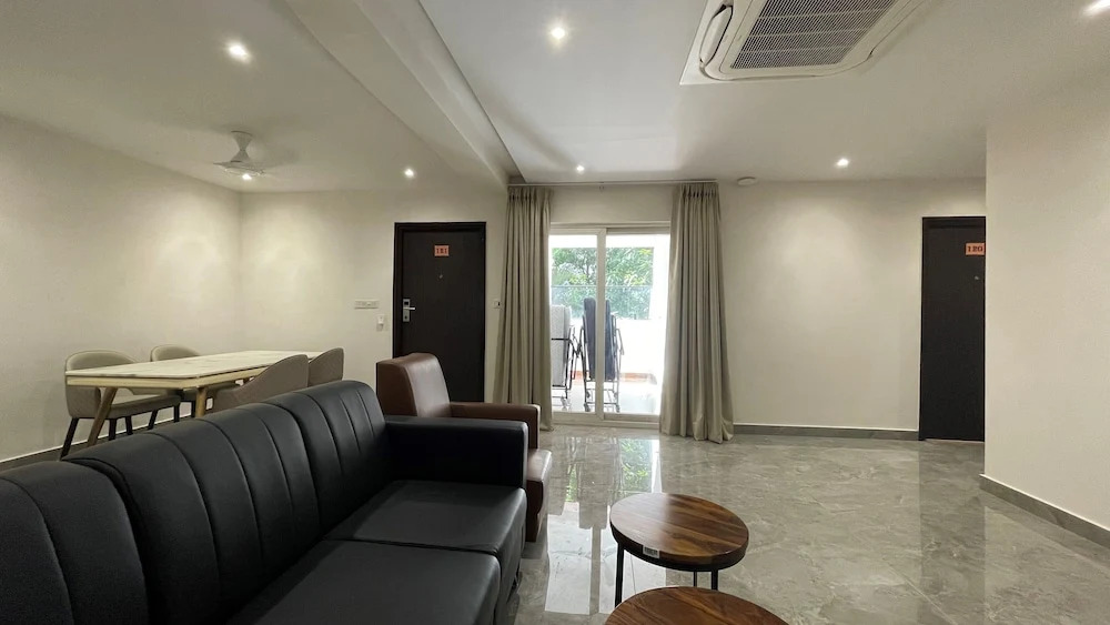 Hotel Silver Cle Hitech City Madhapur